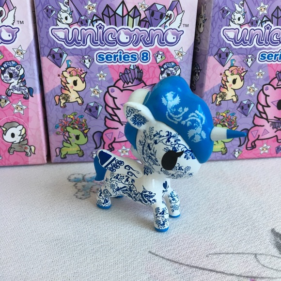 Five tokidoki Unicorno from series 8 - Picture 6 of 6